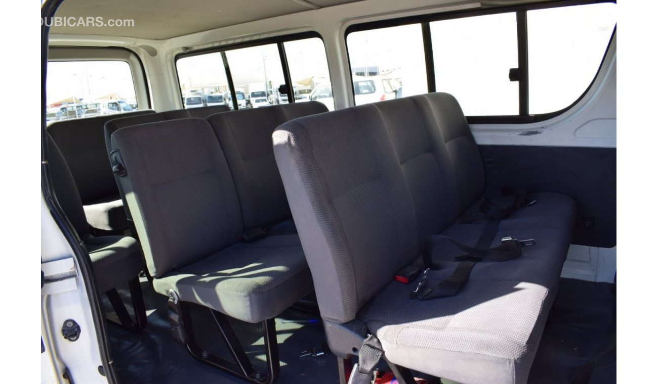 Toyota Hiace GL - Standard Roof Toyota Hiace bus 13 seater, Diesel, Model:2013.Free of accident