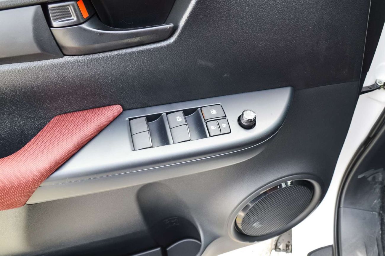 Toyota Hilux TOYOTA HILUX DLX 2.7L 4WD DC 4DOOR PICKUP 2025 - WHITE