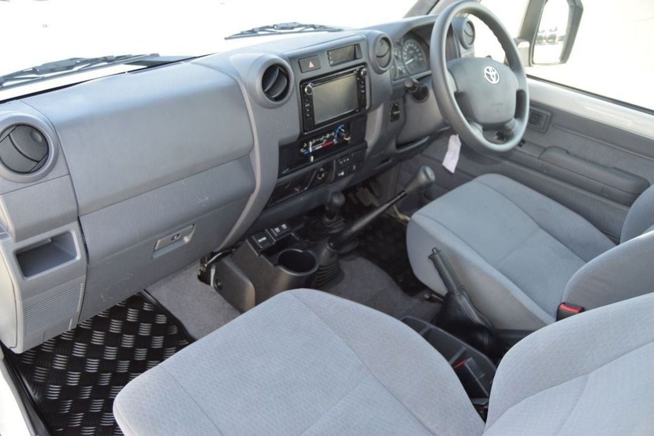 Toyota Land Cruiser 70 3 Doores