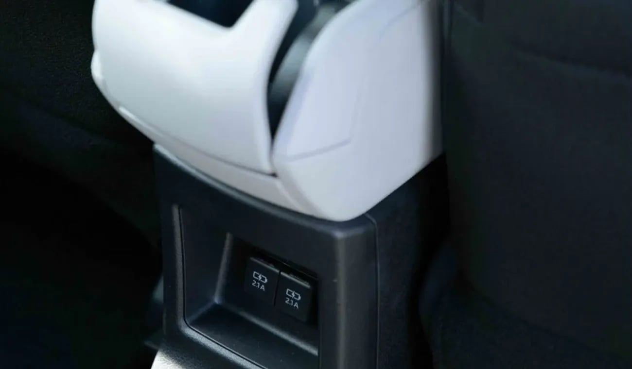 Toyota Veloz 1.5L FULL OPTION