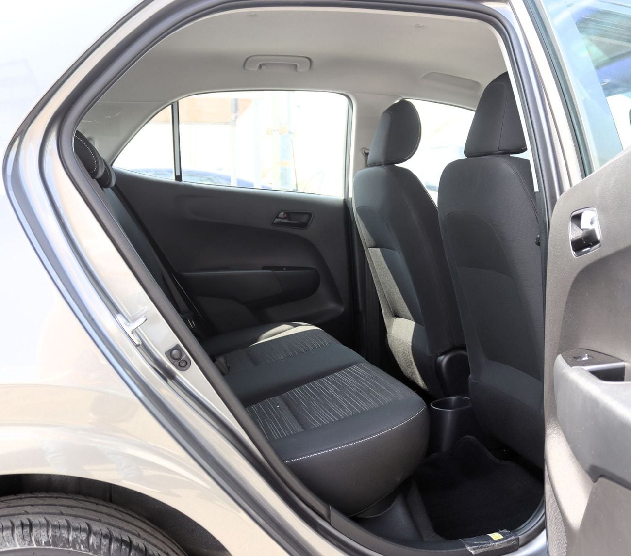 Kia Picanto LX ACCIDENTS FREE - GCC - ORIGINAL PAINT - 4 AUTOMATIC WINDOWS - PERFECT CONDITION INSIDE OUT