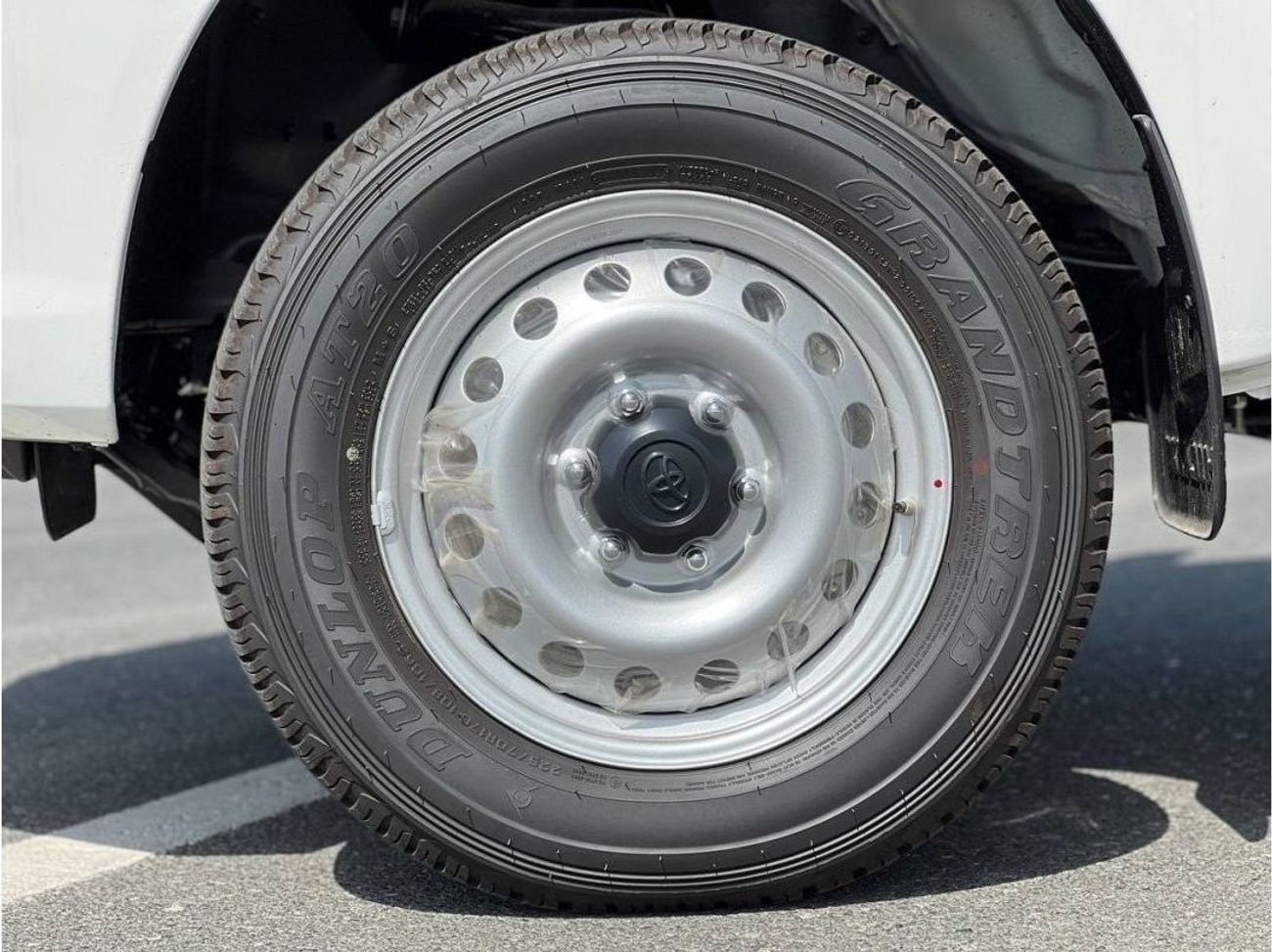 تويوتا هيلوكس S/C 2.7L PTR M/T 4X4 // 2025 // MID OPTION WITH POWER WINDOS // SPECIAL OFFER // BY FROMULA AUTO //