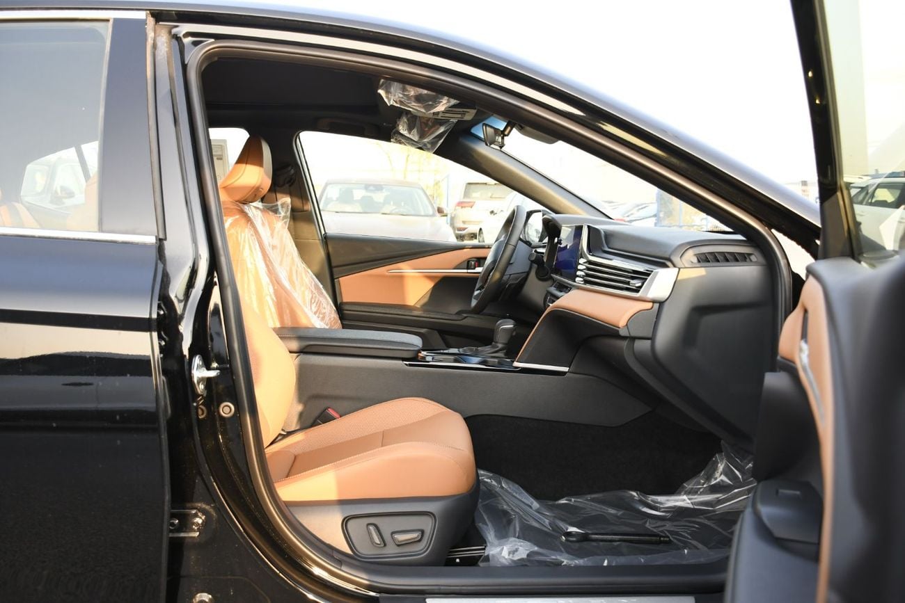 تويوتا كامري 2.5L V4 GLE Petrol ! Rader ! BSM ! Panoramic