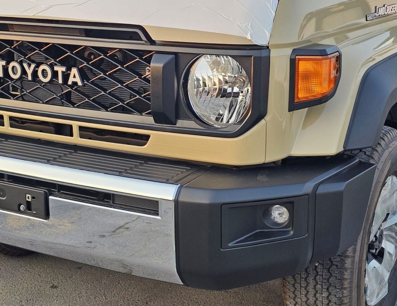 Toyota Land Cruiser 70 LC76 LX HARDTOP 5DOOR || 2.8L DIESEL V4 M/T 4WD | REAR CAMERA | OVER FENDER | FABRIC SEATS (CODE # H