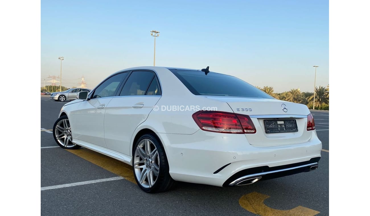 Mercedes-Benz E300 AMG Mercedes E-300 V6 2014 GCC Perfect Condition - Full Service History Available - Full Option