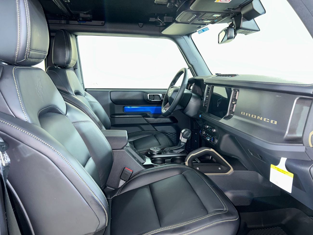 Ford Bronco Badlands 2.7L B2D1725 BRONCO 2 DOORS BADLANDS 334A 2.7L V6 ECOBOOST LTHR SSQTCH + TOW BAR