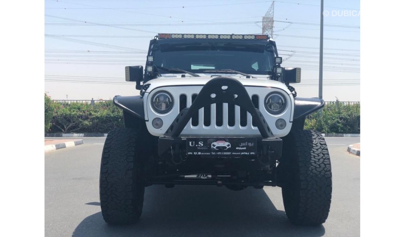 Jeep Wrangler UNLIMITED LIFTED 2015 GCC WITH UPGRADES IN MINT CONDITION