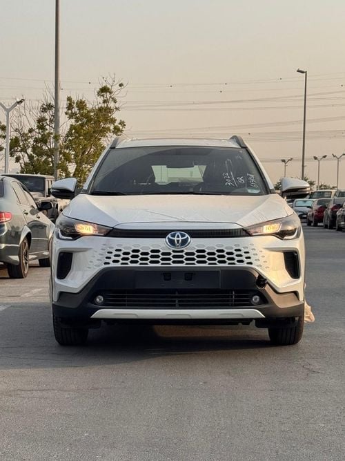 تويوتا كورولا كروس Corolla cross  1.8 L hybrid  2025 YM Sunroof  Medium option  GCC spec