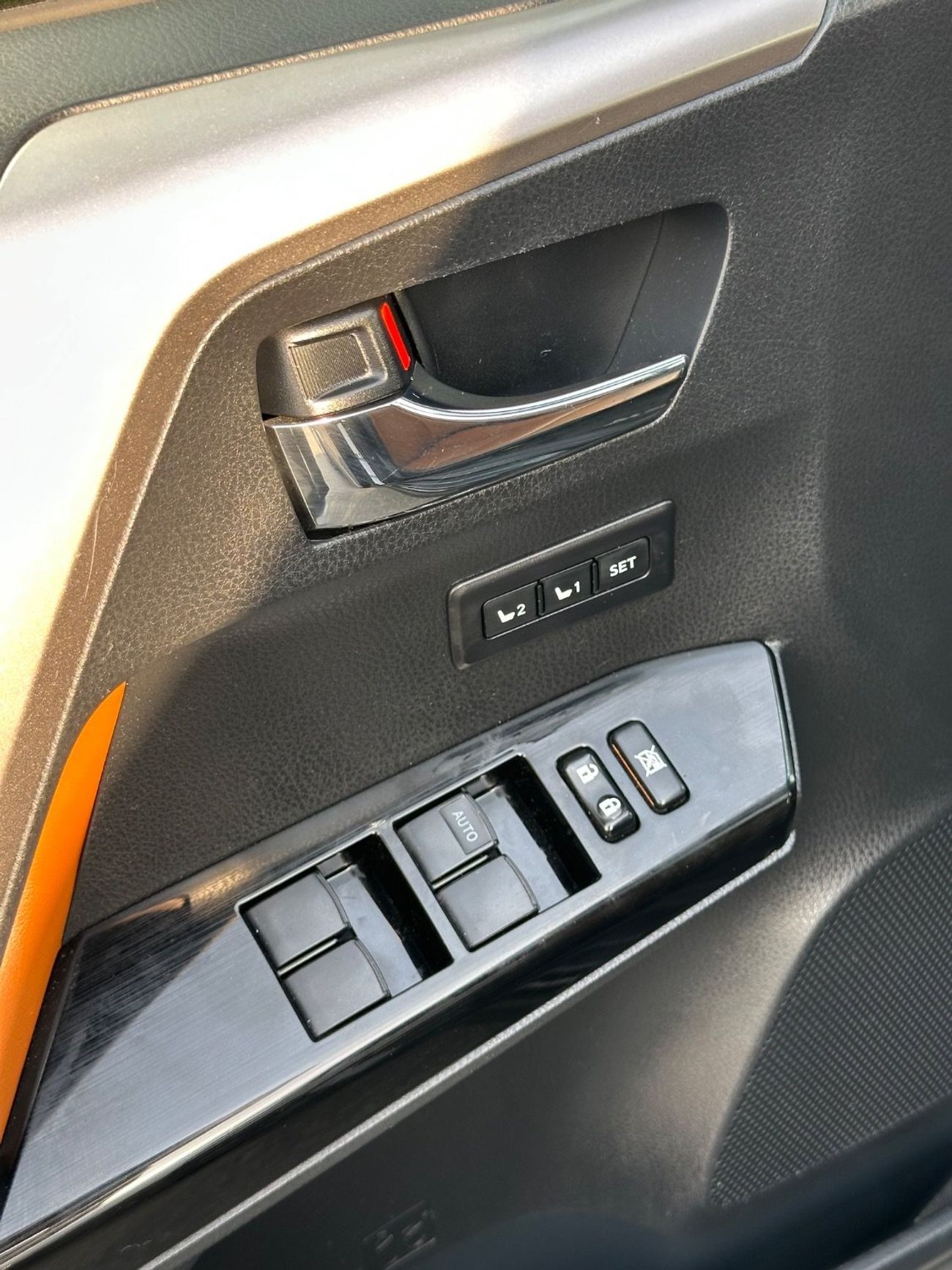 تويوتا راف ٤ LTD 2.5L