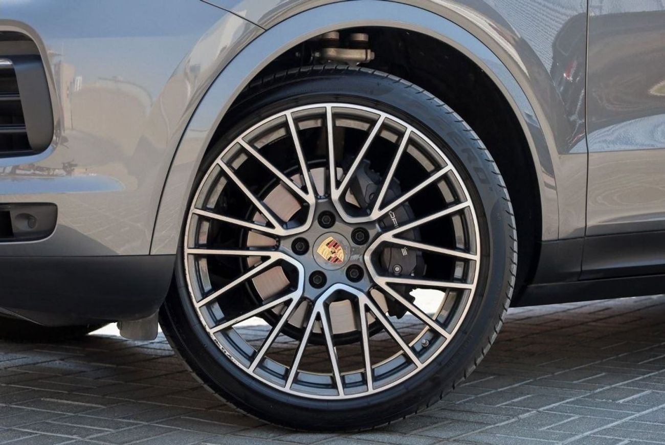 بورش كايان Porsche Cayenne Coupe Platinum Edition 2023 GCC under Agency Warranty with Flexible Down-Payment