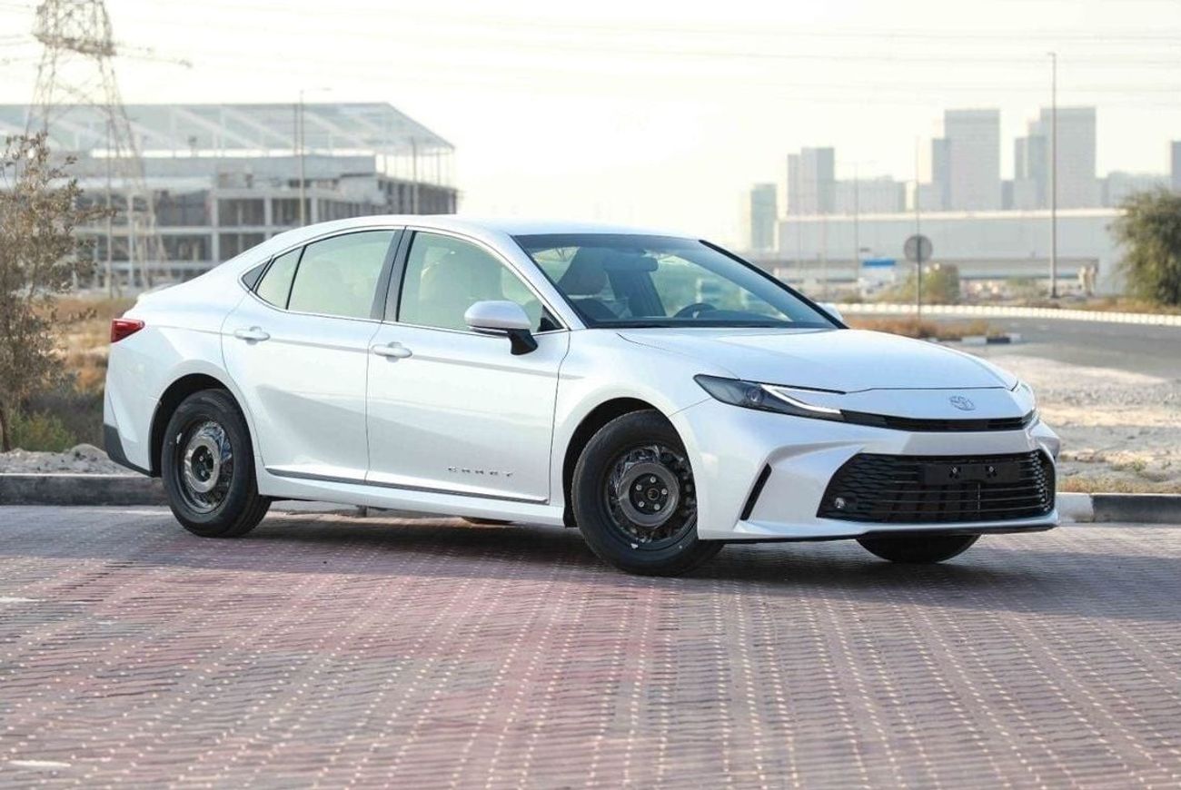 Toyota Camry 2025 TOYOTA CAMRY E 2.5 - PLATINUM WHITE PEARL inside BEIGE | Export Only