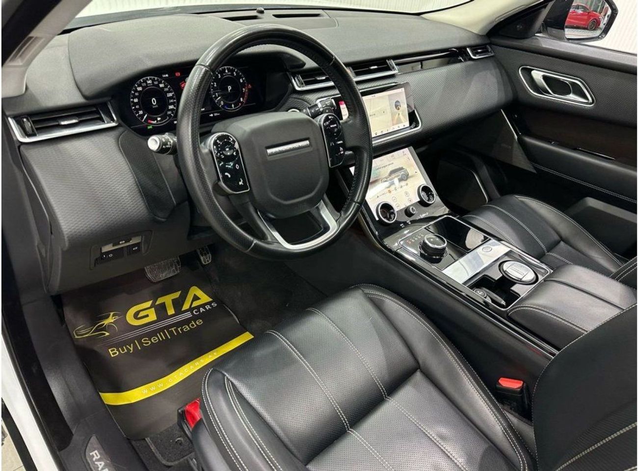 Land Rover Range Rover Velar P380 SE 3.0L 2018 Range Rover Velar P380, 1 Year Unlimited Km Warranty, Full Service History, GCC