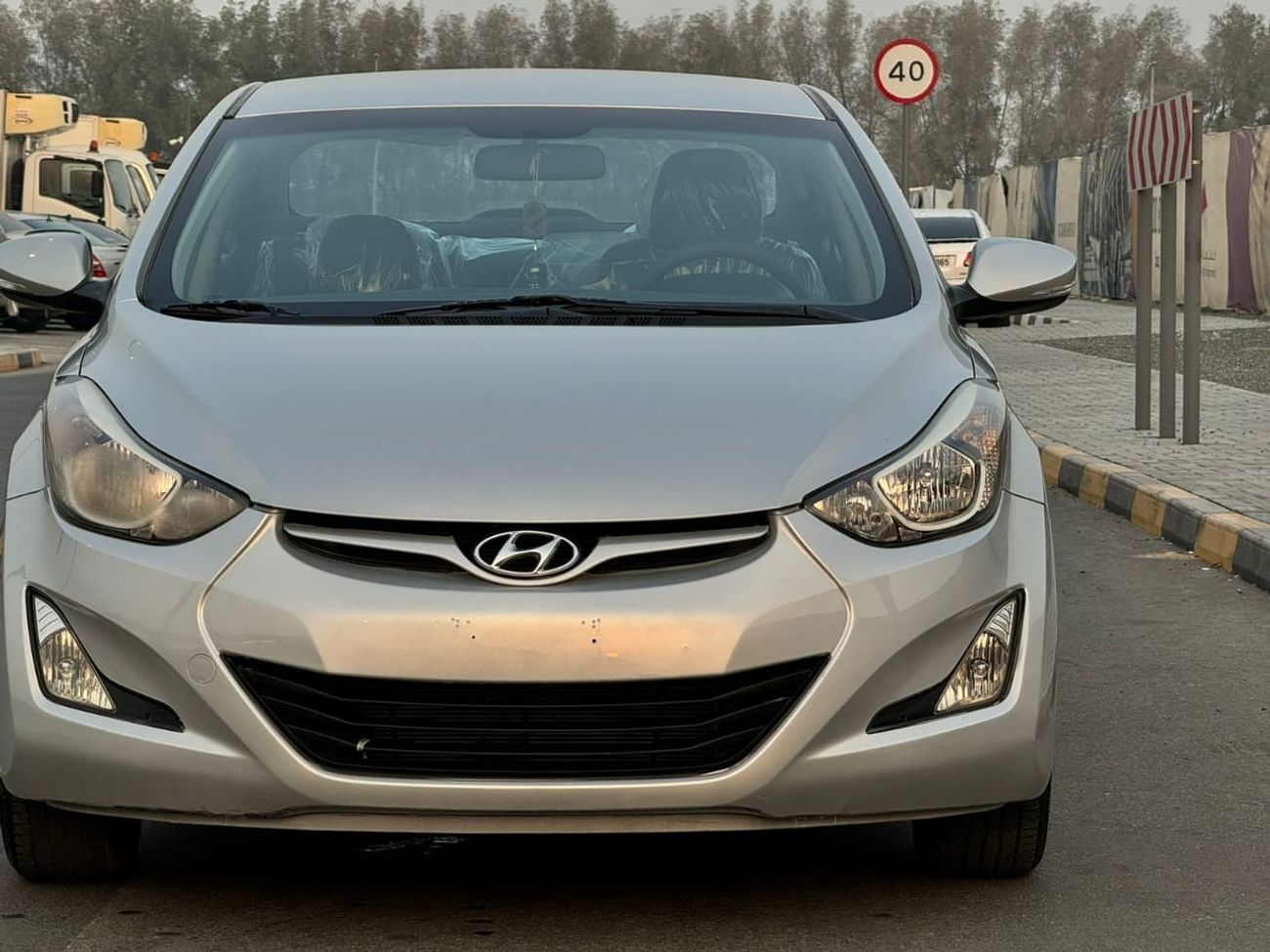 Hyundai Elantra GL High 1.6L In excellent condition and requires no expenses