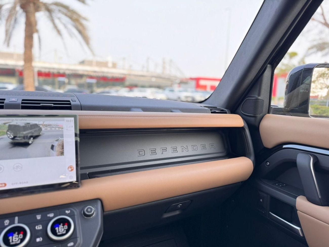 لاند روفر ديفندر P400 110 HSE 3.0L (5 Seater)