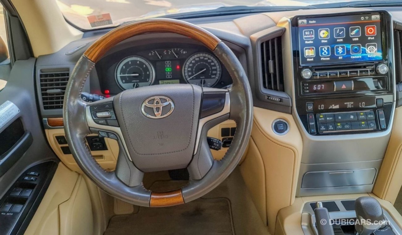 Toyota Land Cruiser EXR 2016 | Perfect Condition | GCC