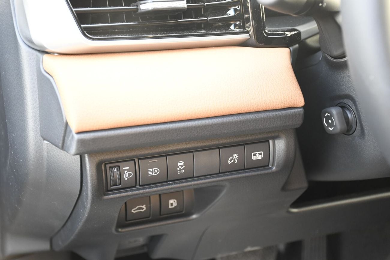 تويوتا كامري 2.5L V4 GLE Petrol ! Rader ! BSM ! Panoramic