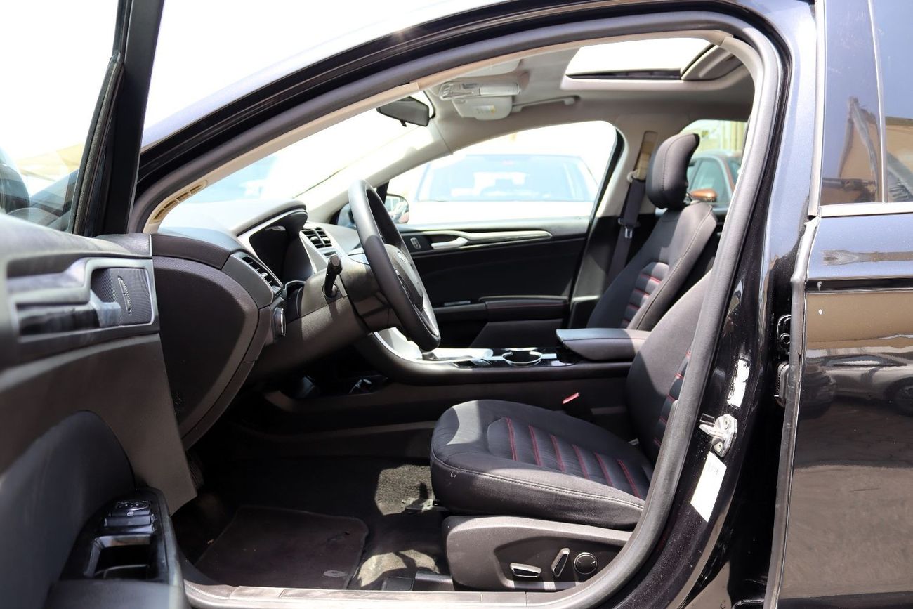 Ford Fusion SEL ACCIDENTS FREE - GCC - SUNROOF - ORIGINAL PAINT - PERFECT CONDITION INSIDE OUT