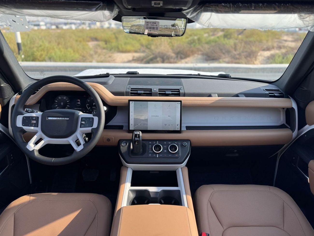 Land Rover Defender P400 90 SE 3.0L (5 Seater)