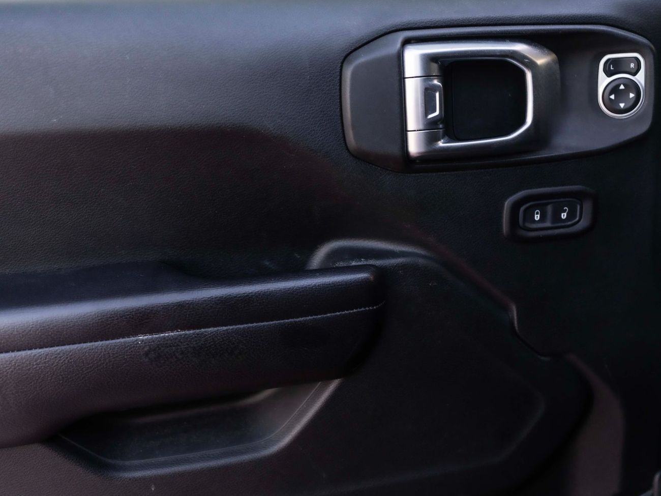 Jeep Wrangler Unlimited Sport S 3.6L A/T