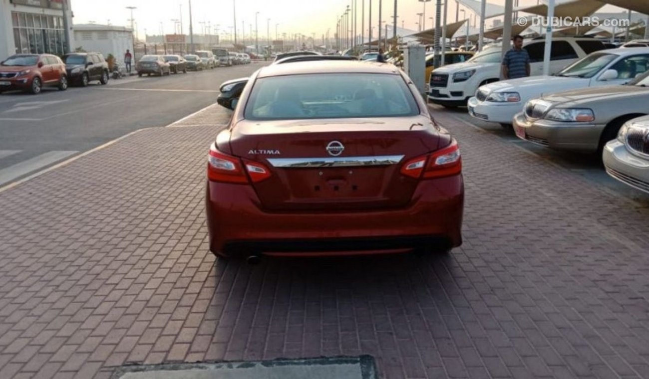 Nissan Altima S