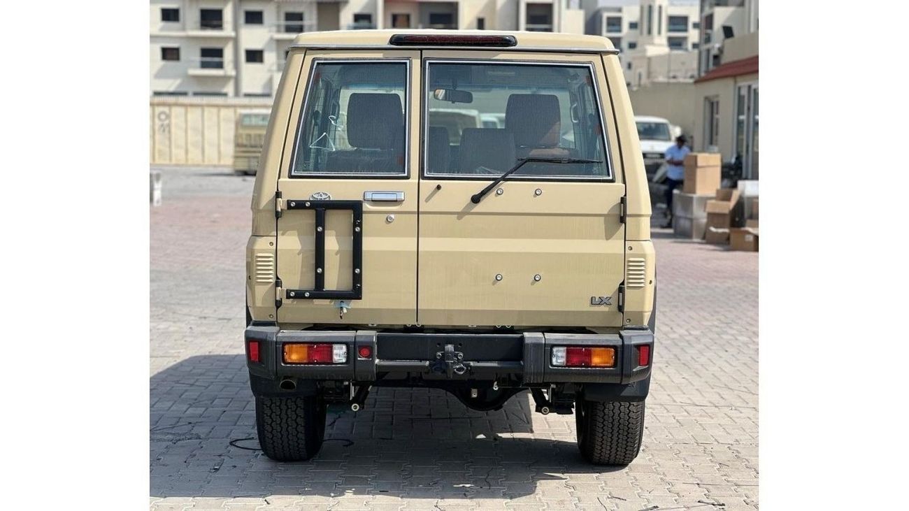 Toyota Land Cruiser 70 LC71 Capsule 4.0L Petrol V6 Full Option