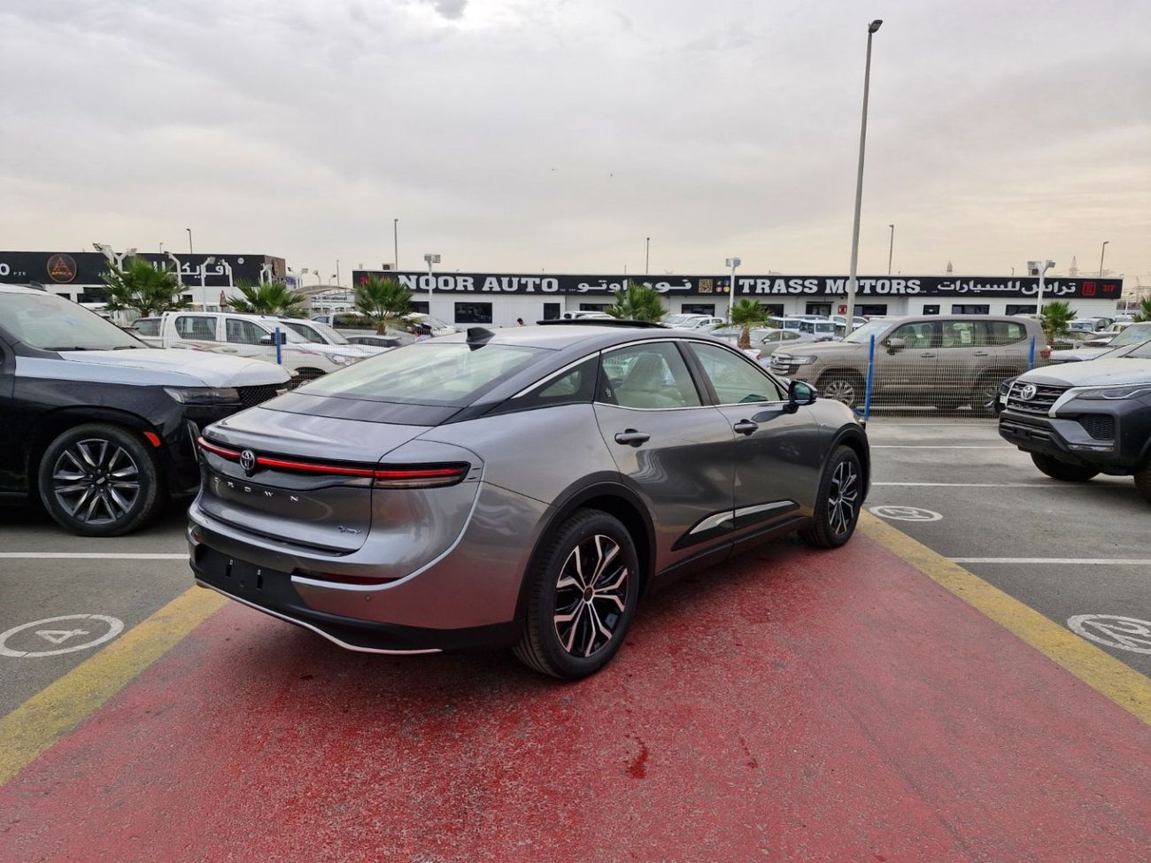 تويوتا كراون 2025 TOYOTA CROWN 2.5L HYBRID FWD GCC BRAND NEW 0KM