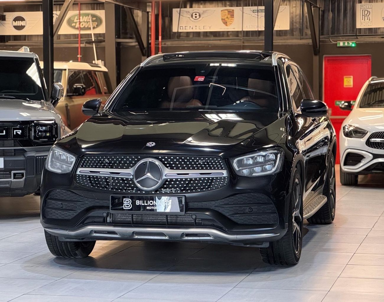 مرسيدس بنز GLC 200 Premium + 2.0L