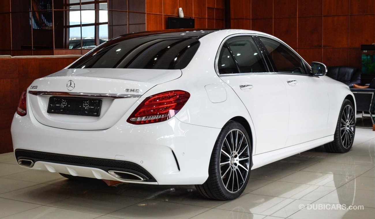 مرسيدس بنز C200 With Free Registration and Insurance