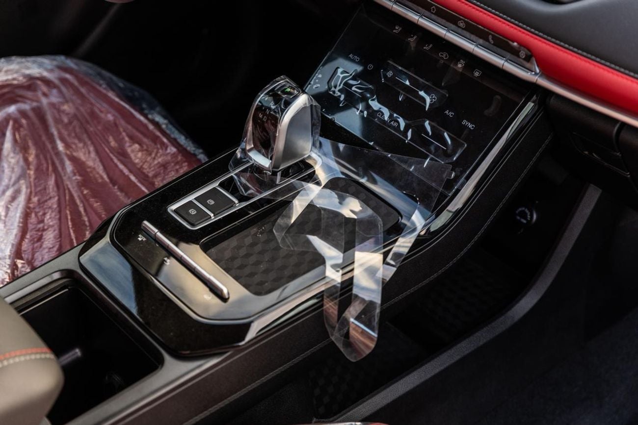 شيري تيجو 7 2026 CHERY TIGGO 7  1.5L SUV SQR7 150T FWD WHITE / BEIGE