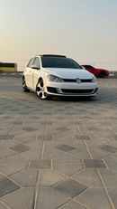 Volkswagen Golf R 2.0L (290 HP)