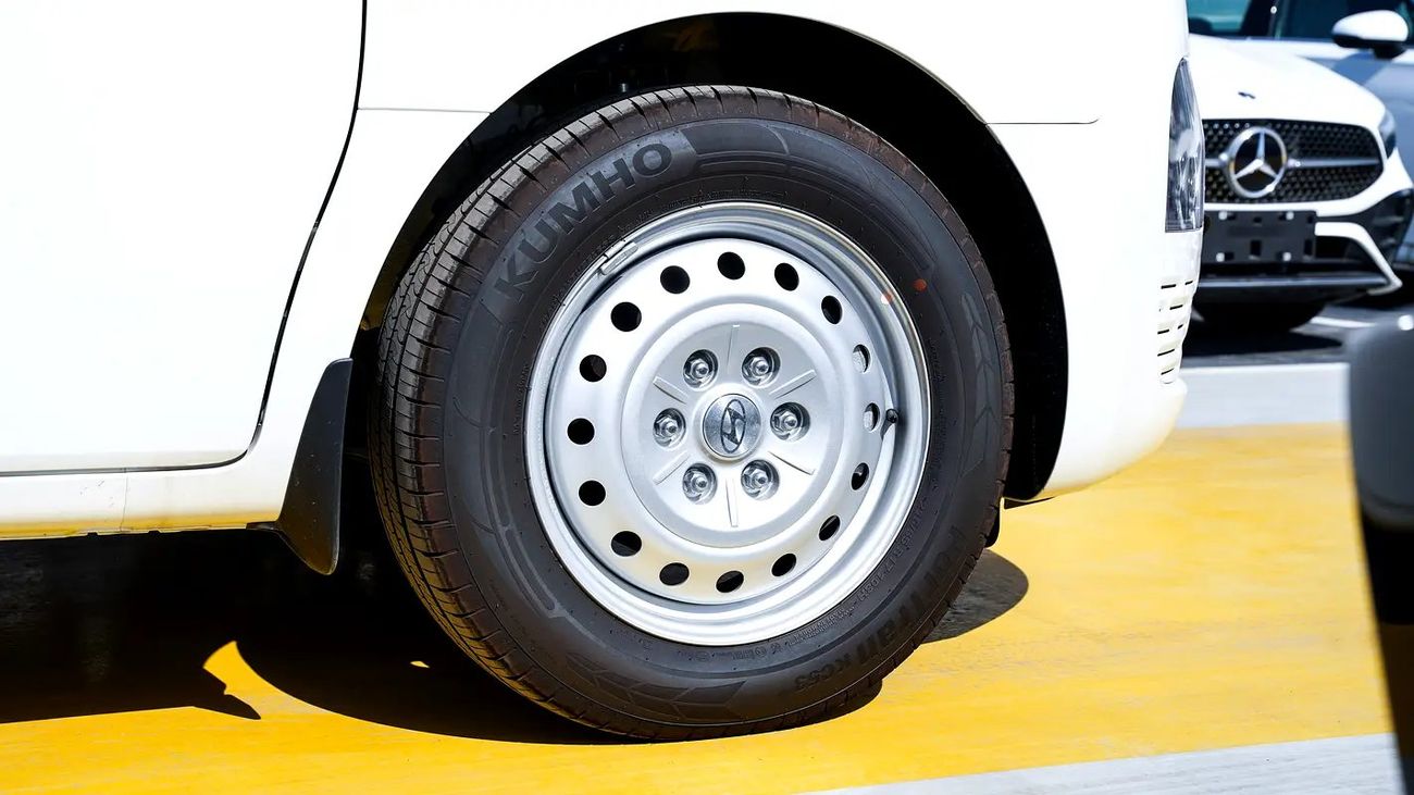 Hyundai Staria COMFORT US4 A/T 3P 3.5L VAN FWD GCC Specs