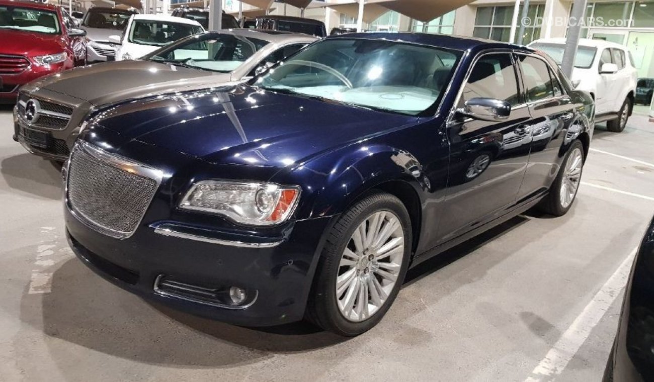 كرايسلر 300C 2012 Model Hemi Full options clean car Gulf specs