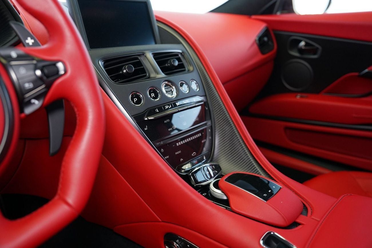 أستون مارتن DB11 AMR 5.2L