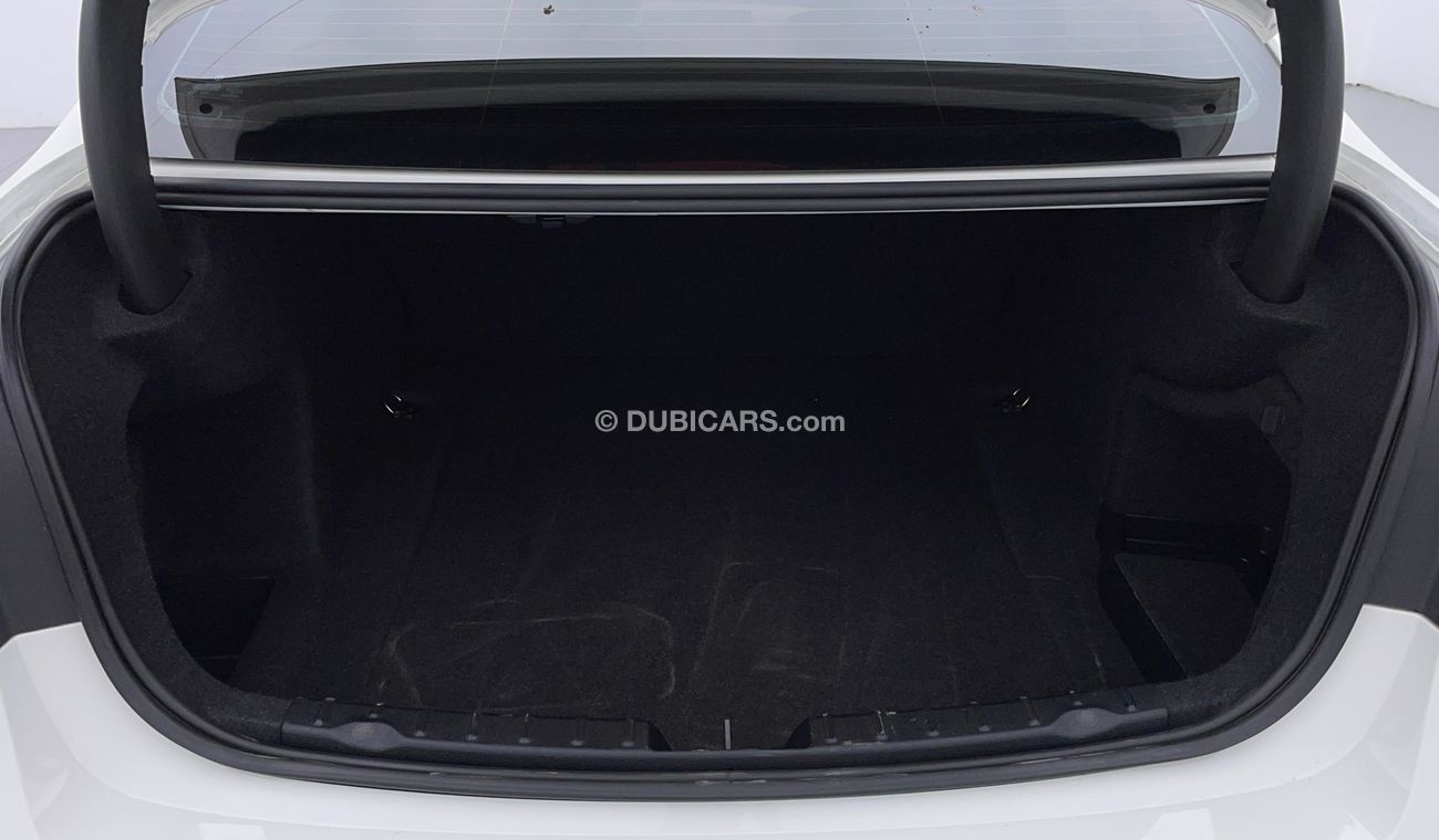 بي أم دبليو 318i EXCLUSIVE 1.5 | بدون دفعة مقدمة | اختبار قيادة مجاني للمنزل