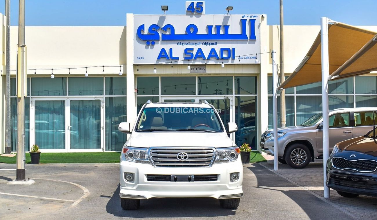 Toyota Land Cruiser GXR V8