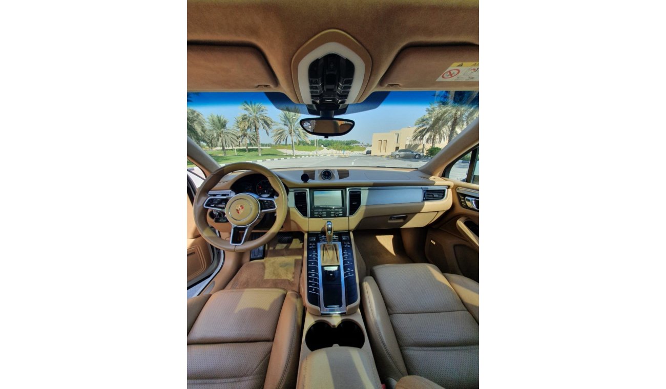 Porsche Macan Turbo Porsche macan turbo 2014 GCC full history