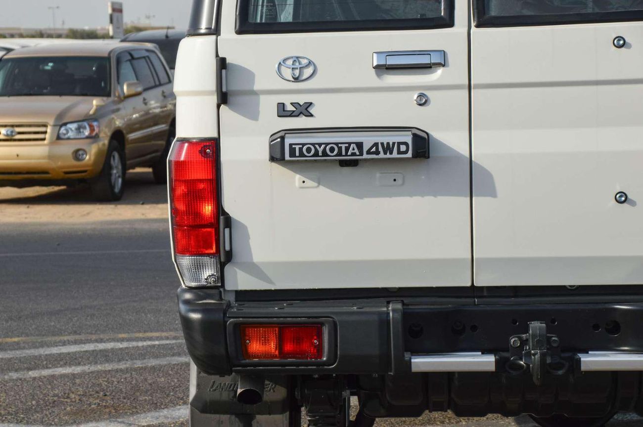 Toyota Land Cruiser 70 TOYOTA LAND CRUISER 76 2.8L 4WD DIESEL AT SUV 2025