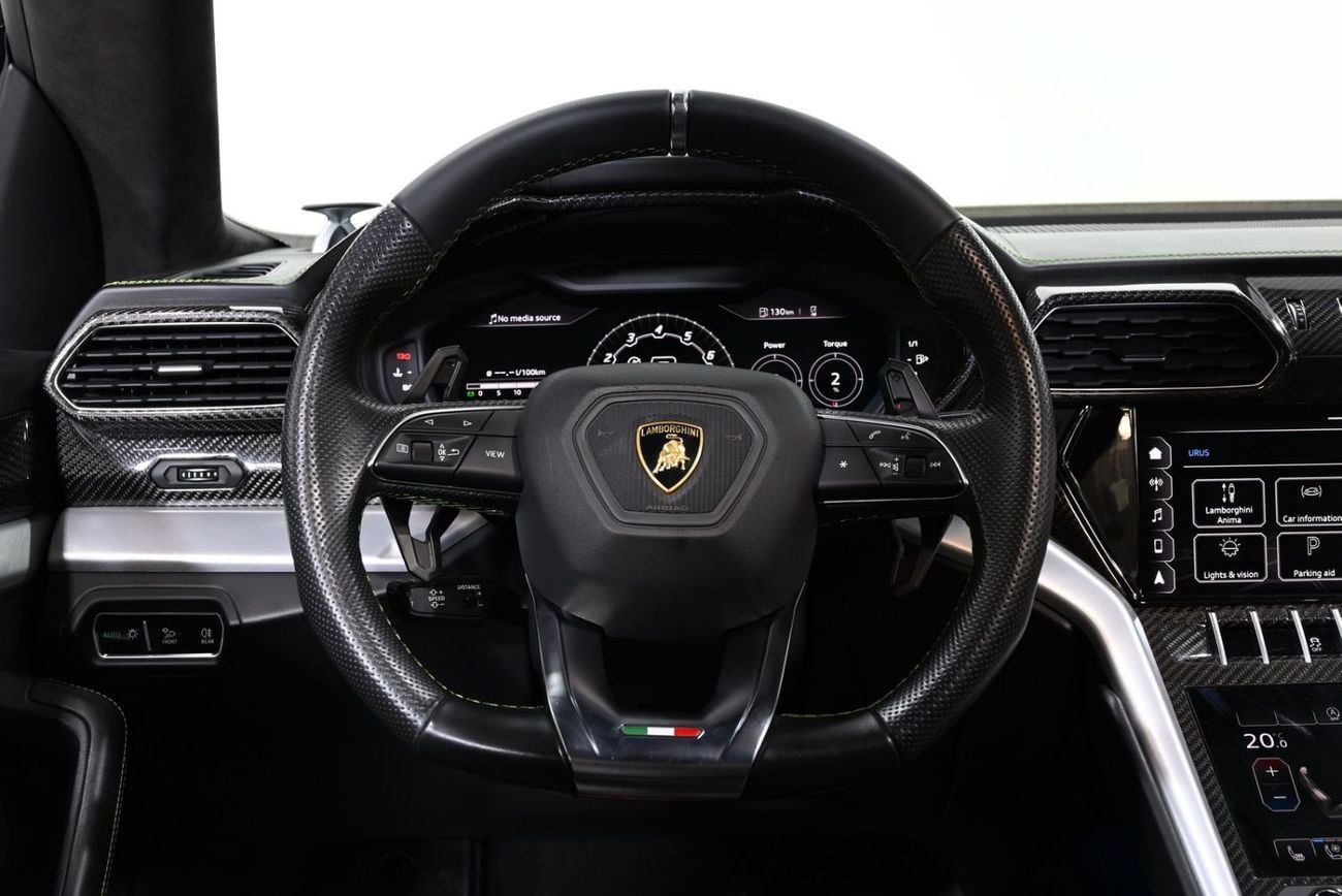Lamborghini Urus STD 2022 Lamborghini Urus, 10/2026 Lamborghini Warranty, Lamborghini Service History, GCC
