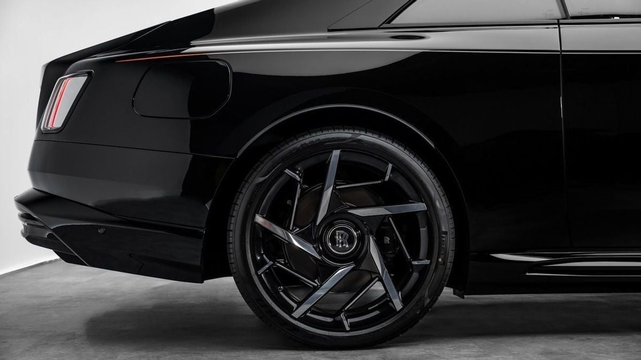 رولز رويس سبيكتر Black Badge - 2025 - GCC - Under Warranty and Service Contract