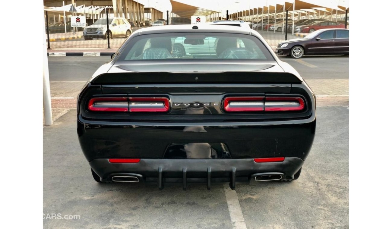 Dodge Challenger Dodge Challenger / SXT V6 3.6L / model 2019