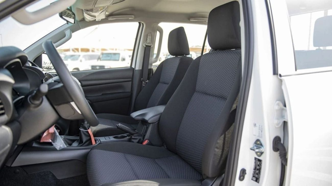 Toyota Hilux HILUX 2.4L MED OPTION