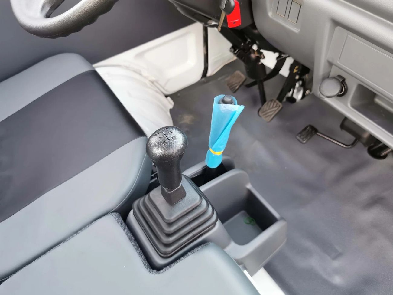 Suzuki Super Carry 1.2L / V4 / SINGLE CAB / MT / SUPER CARRY OPTION (FOR EXPORT ONLY)