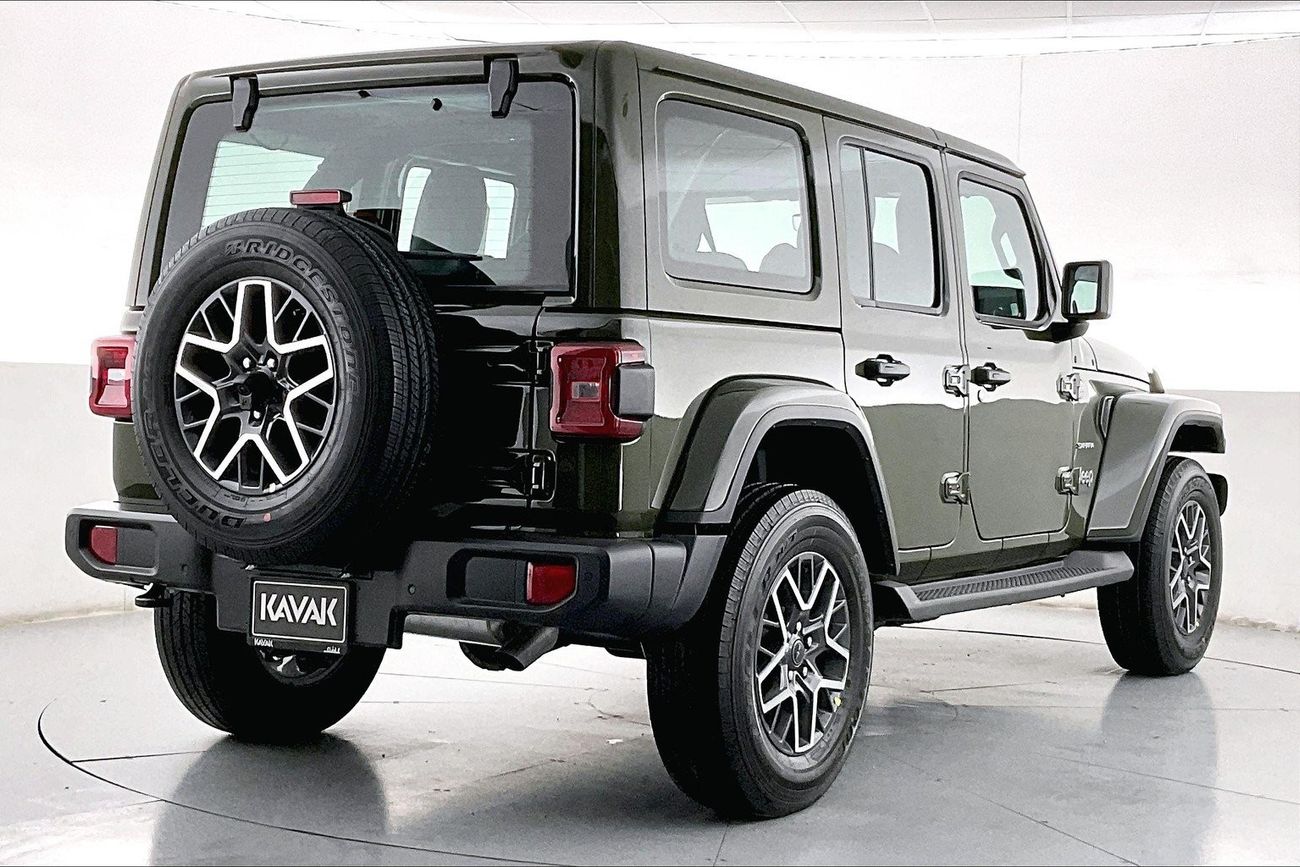 Jeep Wrangler Sahara Unlimited | 1 year free warranty | 0 down payment | 7 day return policy