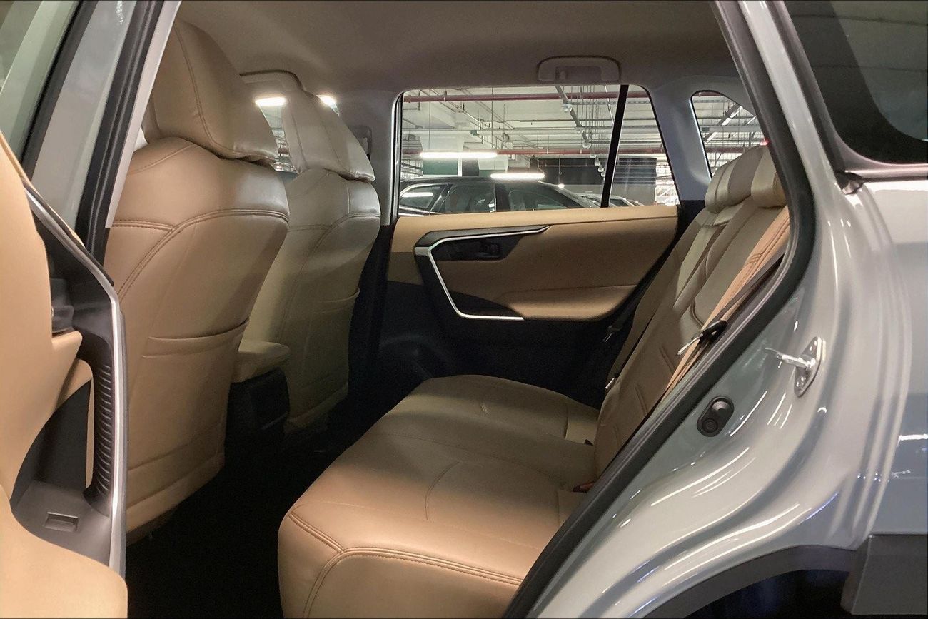 تويوتا راف ٤ VXR | شامل الضمان | 0 ﺪﻔﻋﺓ ﺃﻮﻟﻯ