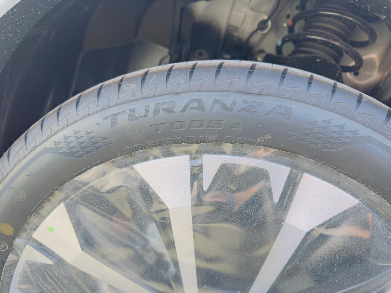 Toyota Veloz 1.5L PET A/T - 24YM  (EXPORT OFFER)