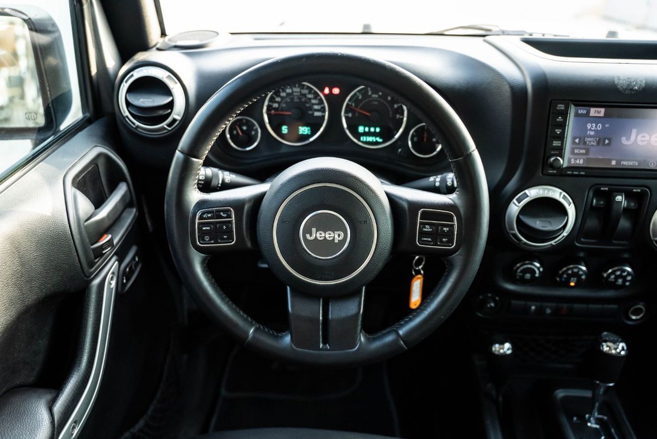 جيب رانجلر Sahara 3.6L A/T