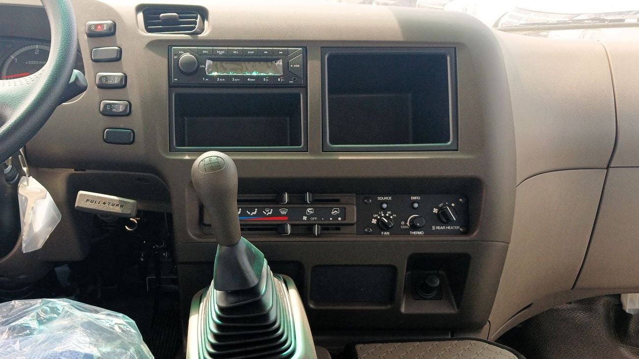 ميتسوبيشي روزا Mitsubishi Rosa 4.2L Diesel 33 Seater 2026YM