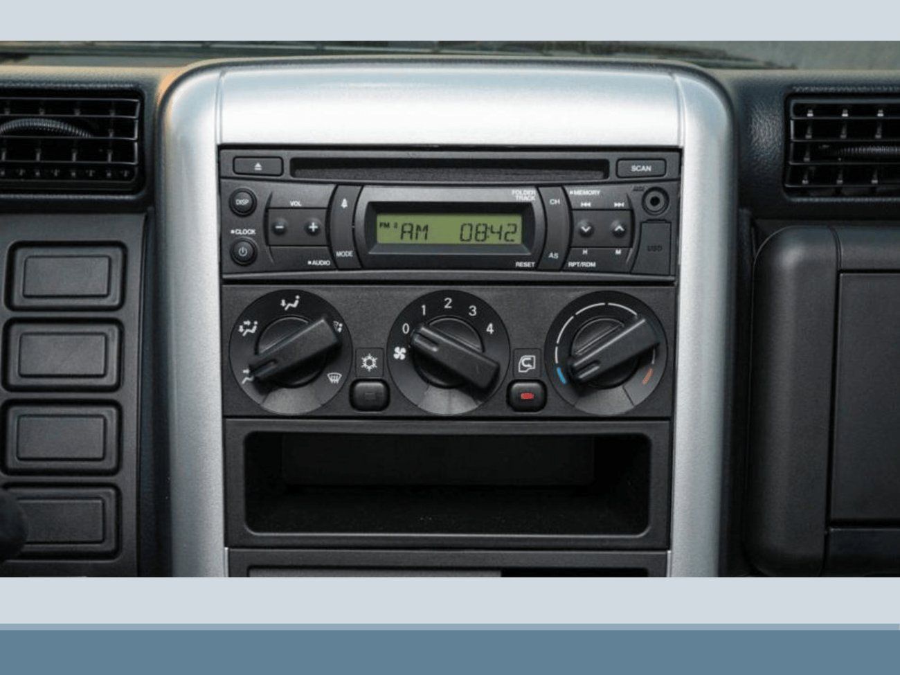 Mitsubishi Fuso Canter ECT0035 - Mitsubishi Canter Cargo Truck - 3.0L Diesel Manual 4Ton