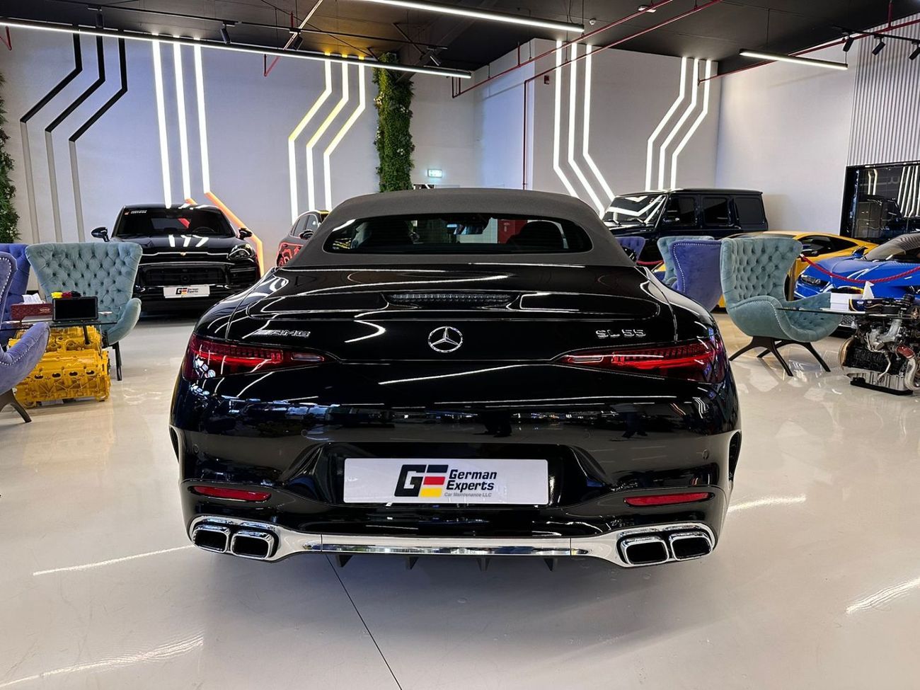 مرسيدس بنز SL 55 AMG Roadster 4Matic+