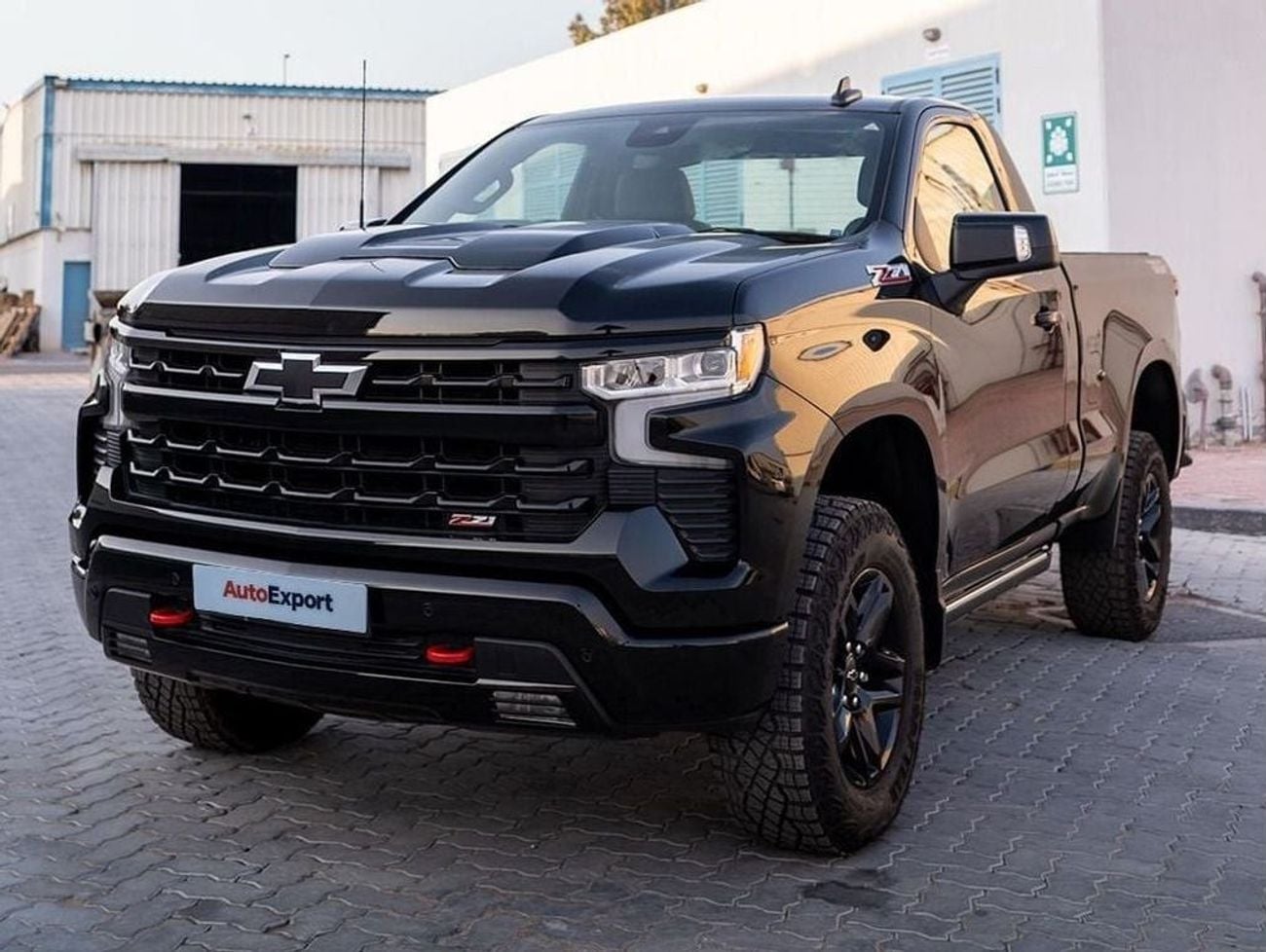 Chevrolet Silverado 1500 REG/CAB TRAILBOSS CLOTH Z71 Off Road in Right Hand Drive (EXPORT ONLY)